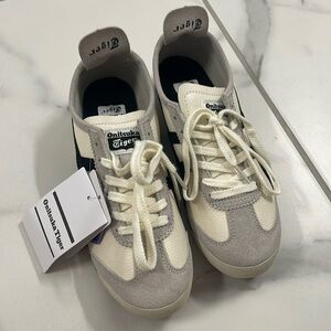 Onitsuka Tiger Sneakers